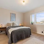 شقة Modern 3br I Free Parking I 10min To Downtown