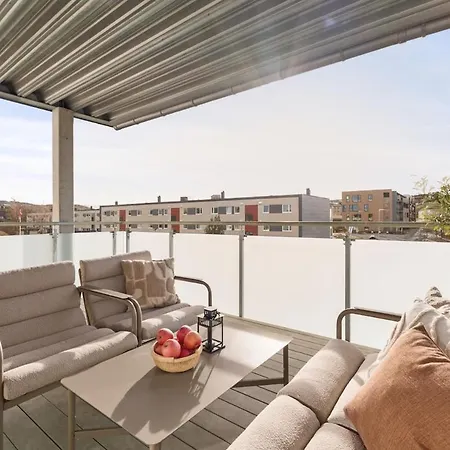 Апартаменты Modern 3br I Free Parking I 10min To Downtown