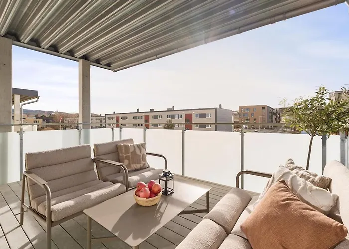 Апартаменты Modern 3br I Free Parking I 10min To Downtown