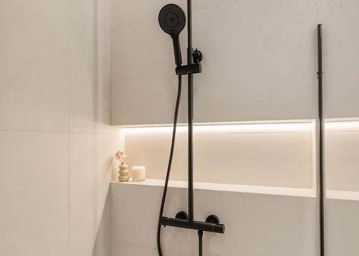 Modern 3br I Free Parking I 10min To Downtown Апартаменты